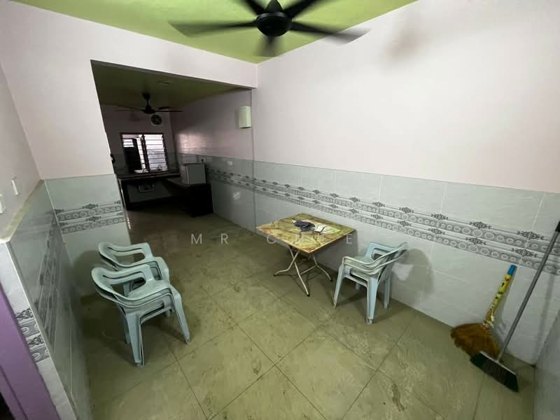 Rumah Teres 2 Tingkat untuk Dijual di Taman Seri Dermawan (Ipoh) - Mr Chee - Kitchen - PropertyGuru.com.my