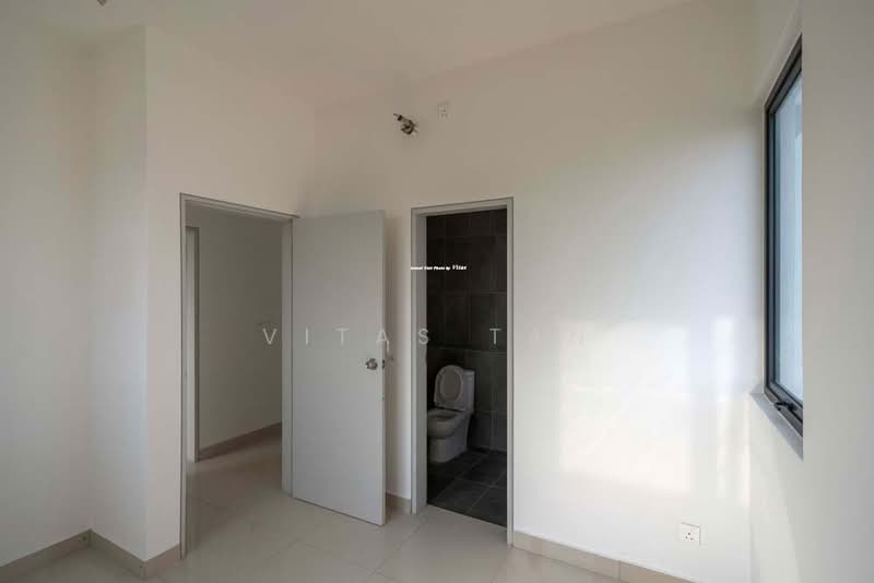 Service Residence for Sale at D'Sini Residences - Vitas Tan - Bathroom - PropertyGuru.com.my