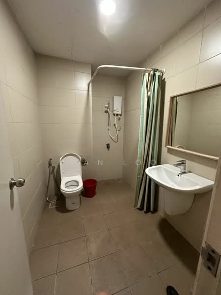 Servis Apartment untuk Disewa di i-SOHO @ i-City - Ivan Loo - Bathroom - PropertyGuru.com.my