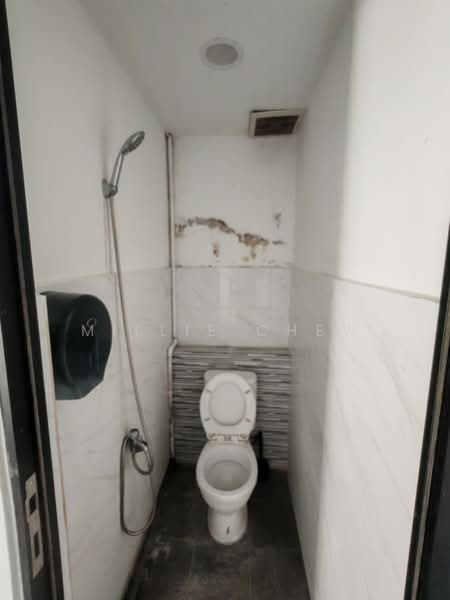 Kedai untuk Disewa di George Town (Penang) - Millie Chew - Bathroom - PropertyGuru.com.my