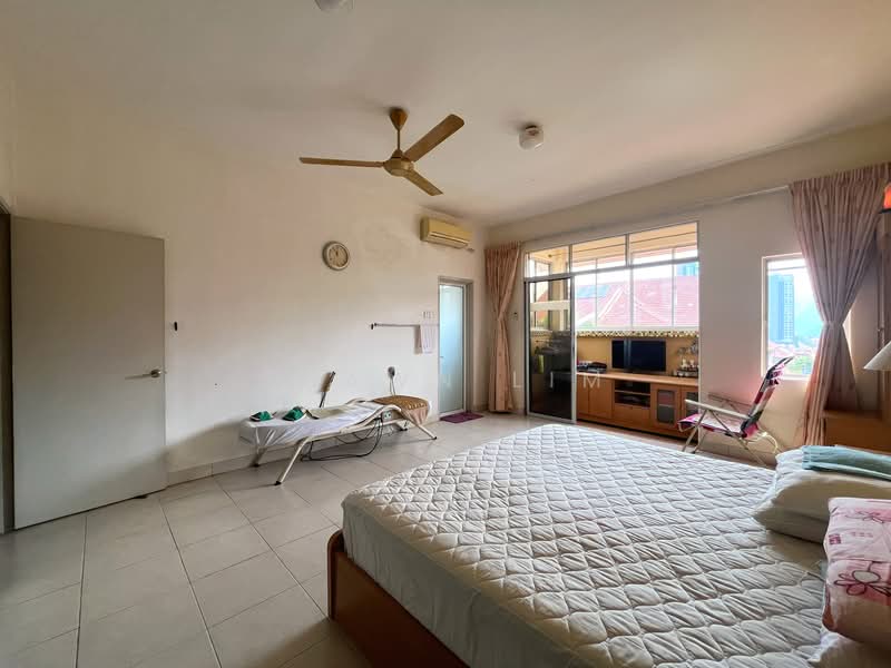 Rumah Bandar untuk Dijual di Taman Lagenda Mas (Cheras) - Shawn Lim - Bedroom - PropertyGuru.com.my