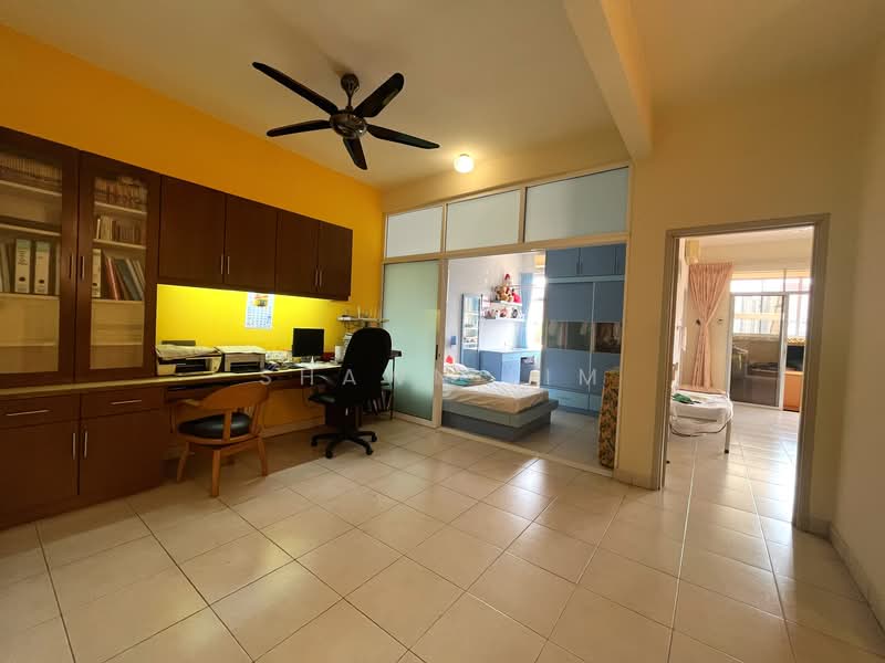 Rumah Bandar untuk Dijual di Taman Lagenda Mas (Cheras) - Shawn Lim - Study - PropertyGuru.com.my