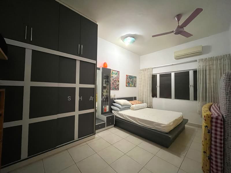 Rumah Bandar untuk Dijual di Taman Lagenda Mas (Cheras) - Shawn Lim - Bedroom - PropertyGuru.com.my