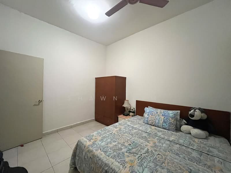 Rumah Bandar untuk Dijual di Taman Lagenda Mas (Cheras) - Shawn Lim - Bedroom - PropertyGuru.com.my