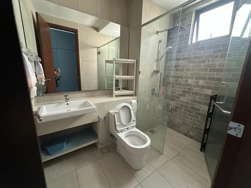 Kondominium untuk Disewa di Queens Residences Q2 @ Queens Waterfront - Apple Yeap - Bathroom - PropertyGuru.com.my