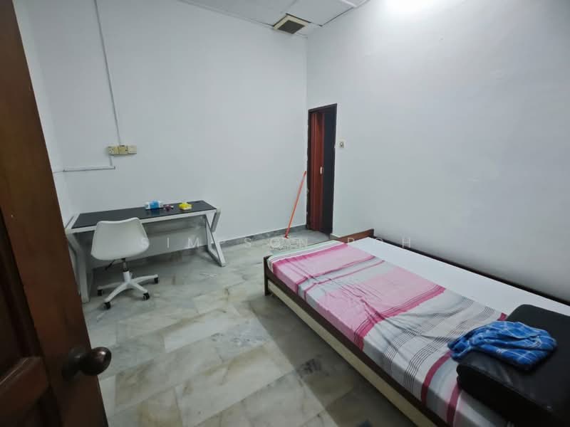 1-storey Terraced House for Sale in Taman Ungku Tun Aminah (Skudai) - Simpson Poh - PropertyGuru.com.my