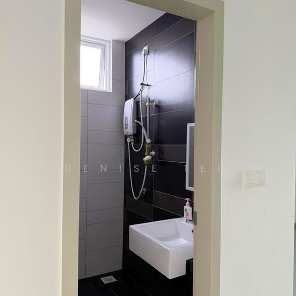 Kondominium untuk Disewa di The Sky @ Tripark - Denise Teh - Bathroom - PropertyGuru.com.my