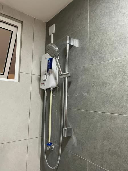 Servis Apartment untuk Disewa di Tuan 2egacy - Nic Low - Bathroom - PropertyGuru.com.my