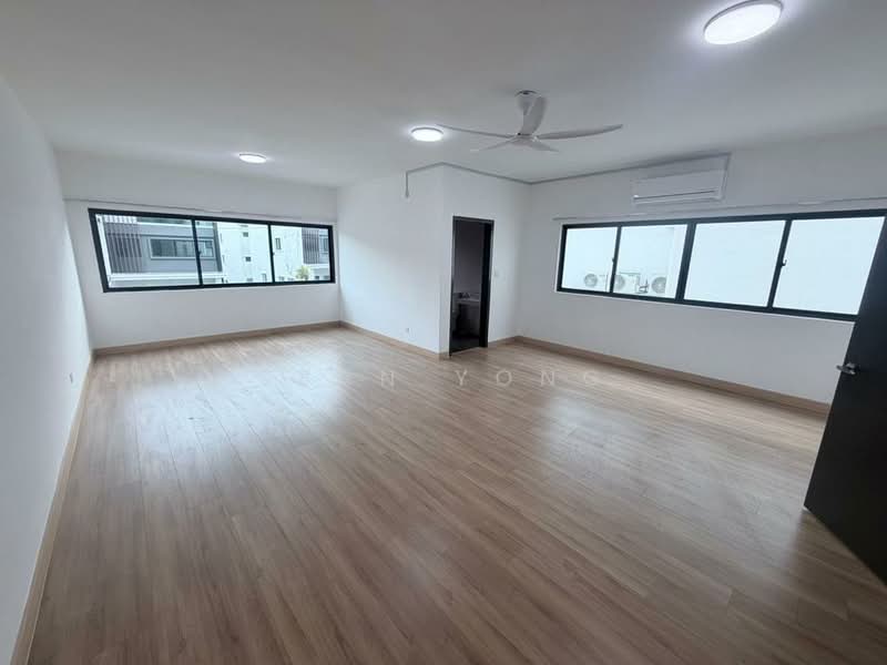 Rumah Teres 3 Tingkat untuk Disewa di Selayang (Selangor) - Sean Yong - Living Room - PropertyGuru.com.my