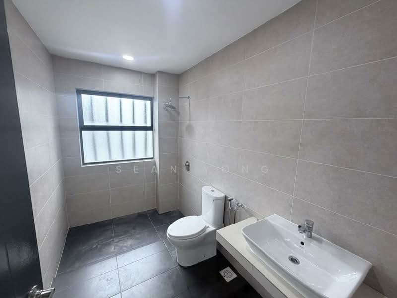 Rumah Teres 3 Tingkat untuk Disewa di Selayang (Selangor) - Sean Yong - Bathroom - PropertyGuru.com.my