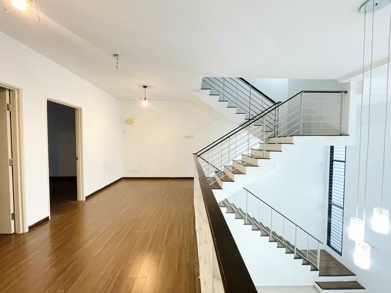 3-storey Terraced House for Sale in Taman Tasik Damai (Sungai Besi) - Geneive Hii - PropertyGuru.com.my