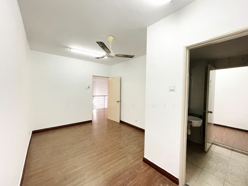 3-storey Terraced House for Sale in Taman Tasik Damai (Sungai Besi) - Geneive Hii - PropertyGuru.com.my