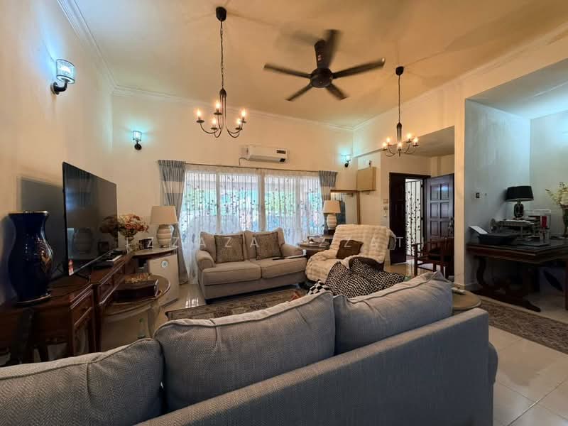 2-storey Terraced House for Sale in Bukit Jelutong (Shah Alam) - Izzaza Izzati - Living Room - PropertyGuru.com.my