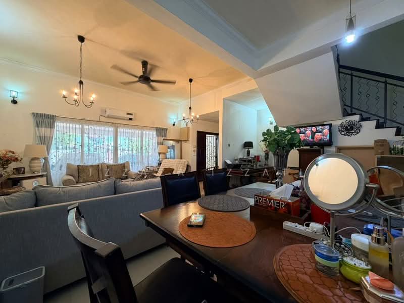 2-storey Terraced House for Sale in Bukit Jelutong (Shah Alam) - Izzaza Izzati - Living Room - PropertyGuru.com.my