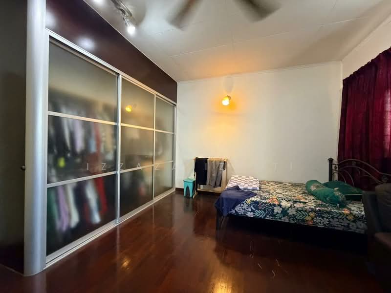 2-storey Terraced House for Sale in Bukit Jelutong (Shah Alam) - Izzaza Izzati - Bedroom - PropertyGuru.com.my