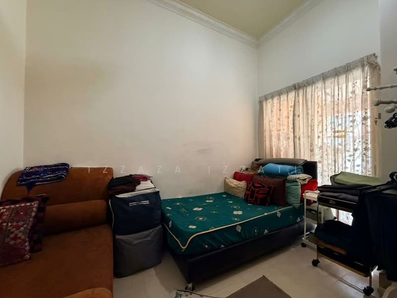 2-storey Terraced House for Sale in Bukit Jelutong (Shah Alam) - Izzaza Izzati - Bedroom - PropertyGuru.com.my