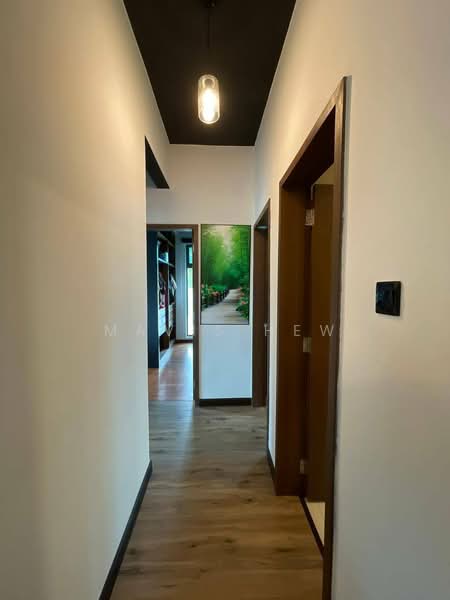 Servis Apartment untuk Disewa di Crescent Bay Suites (Teluk Bayu) - Mavis Hew - Corridor - PropertyGuru.com.my