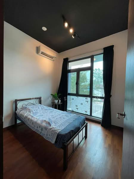 Servis Apartment untuk Disewa di Crescent Bay Suites (Teluk Bayu) - Mavis Hew - Bedroom - PropertyGuru.com.my