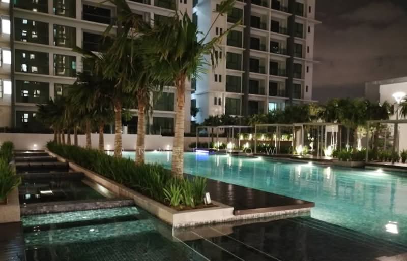 Kondominium untuk Dijual di Ascenda Residence @ Skyarena - Annie How - Pool - PropertyGuru.com.my