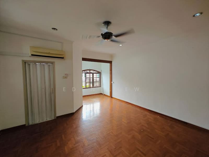 Rumah Teres 2 Tingkat untuk Dijual di Taman Molek (Johor Bahru) - Eden Liew - Living Room - PropertyGuru.com.my