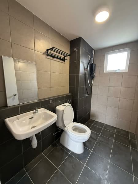 Condominium for Rent at Residensi Dutamas Dahlia - Kew . - Bathroom - PropertyGuru.com.my