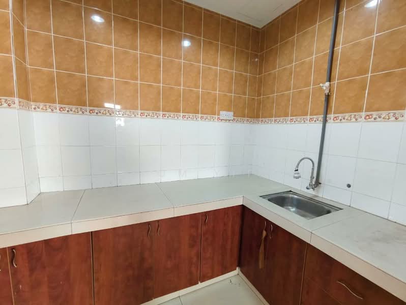 Rumah Berkembar untuk Dijual di Petaling Jaya (Selangor) - Tom Yip - Kitchen - PropertyGuru.com.my