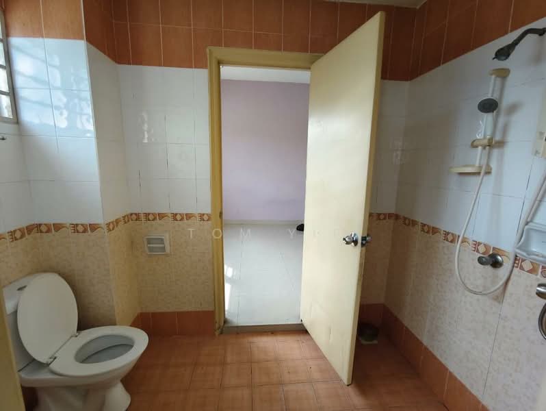 Rumah Berkembar untuk Dijual di Petaling Jaya (Selangor) - Tom Yip - Bathroom - PropertyGuru.com.my