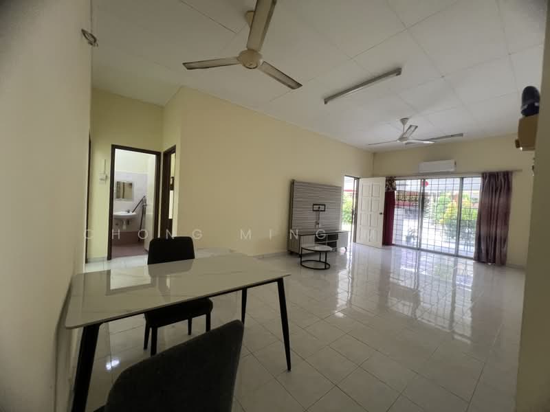 Semi-Detached House for Sale in Seremban (Negeri Sembilan) - Chong Ming Ming - Living Room - PropertyGuru.com.my