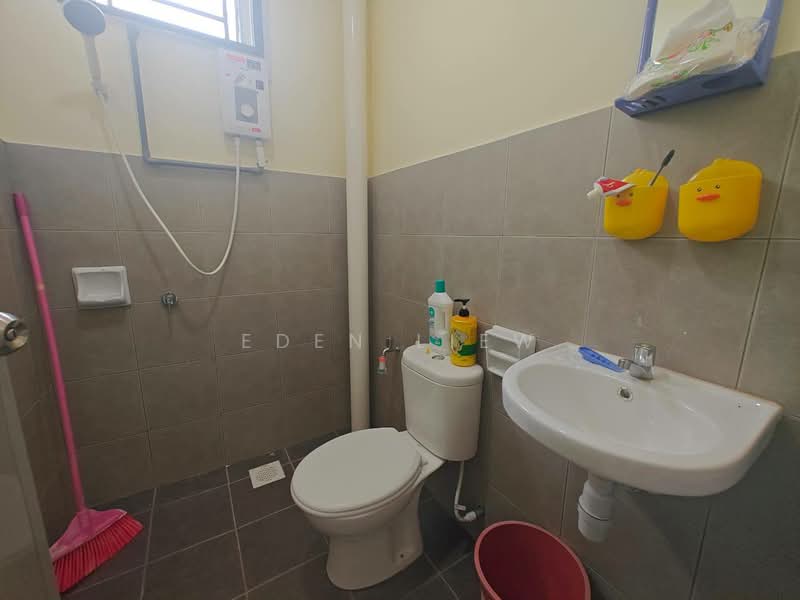 Rumah Bandar untuk Disewa di Taman Impian Emas (Skudai) - Eden Liew - Bathroom - PropertyGuru.com.my