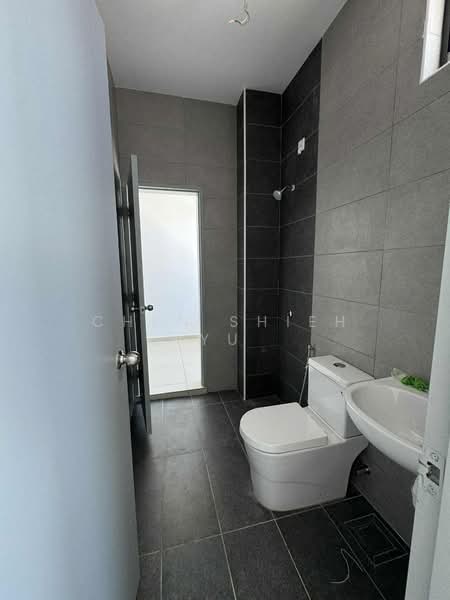Terraced House for Sale in Kampung Sentosa Barat (Pasir Gudang) - Chen Shieh Yu - Bathroom - PropertyGuru.com.my