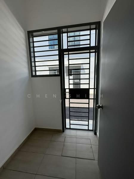 Terraced House for Sale in Kampung Sentosa Barat (Pasir Gudang) - Chen Shieh Yu - Entrance - PropertyGuru.com.my
