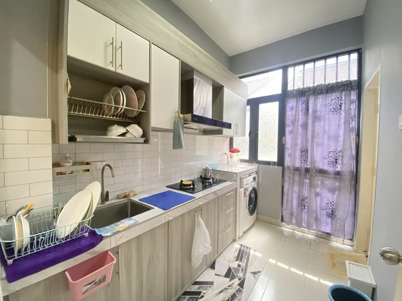 Townhouse for Sale in Bangi (Selangor) - Muna Zawani Muhamad - Kitchen - PropertyGuru.com.my