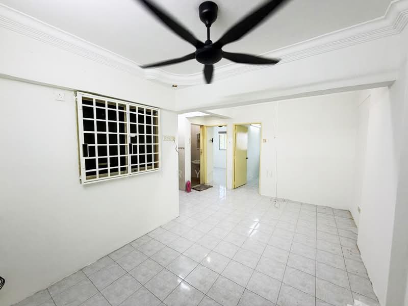 Flat for Rent at Taman Seri Air Itam - Jerry Tan - Living Room - PropertyGuru.com.my