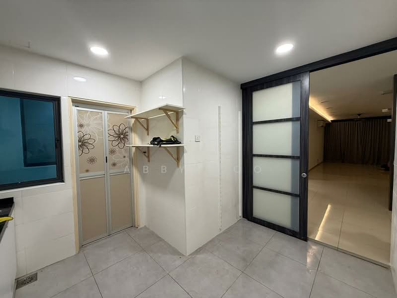 Service Residence for Rent at Vista Alam - Abby Woo - Kitchen - PropertyGuru.com.my
