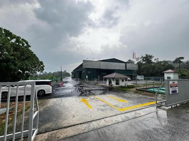 Factory for Rent in Batang Kali (Selangor) - Aeric Petrelli Goh - Exterior - PropertyGuru.com.my