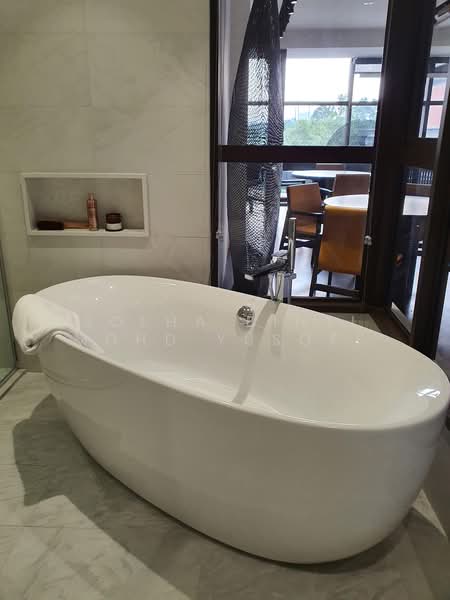 Service Residence for Sale at Jendela Residences - Solha Binti Mohd Yusoff - master bedroom toilet - PropertyGuru.com.my