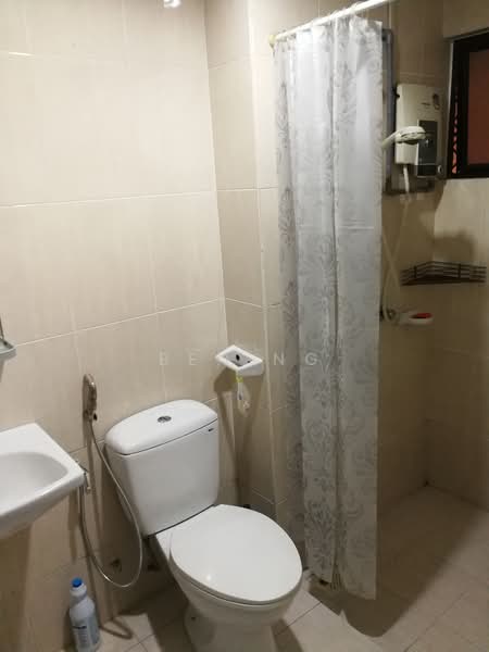 Condominium for Sale at Vista Komanwel A - Ben Ng - Bathroom - PropertyGuru.com.my