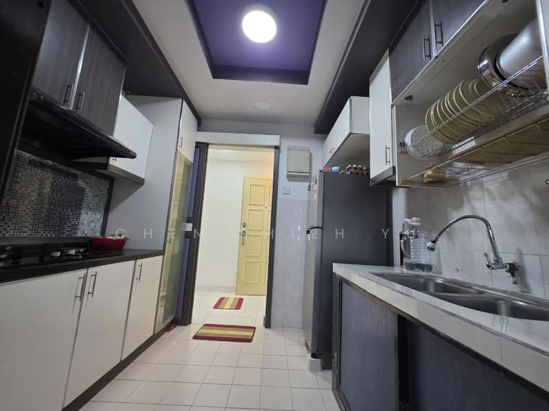 Apartment for Sale at Danga View Apartment - Chen Shieh Yu - Kitchen - PropertyGuru.com.my