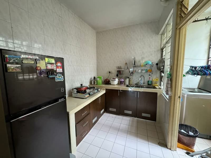 Apartment for Sale at Idaman Senibong - Bosco Eng - Kitchen - PropertyGuru.com.my