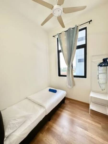 Kondominium untuk Dijual di The Quartz Residence - Vinc Pheng - Bedroom - PropertyGuru.com.my