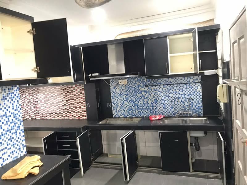 Rumah Teres 2 Tingkat untuk Disewa di Usj 13 (Subang Jaya) - Elaine Lian - Kitchen - PropertyGuru.com.my