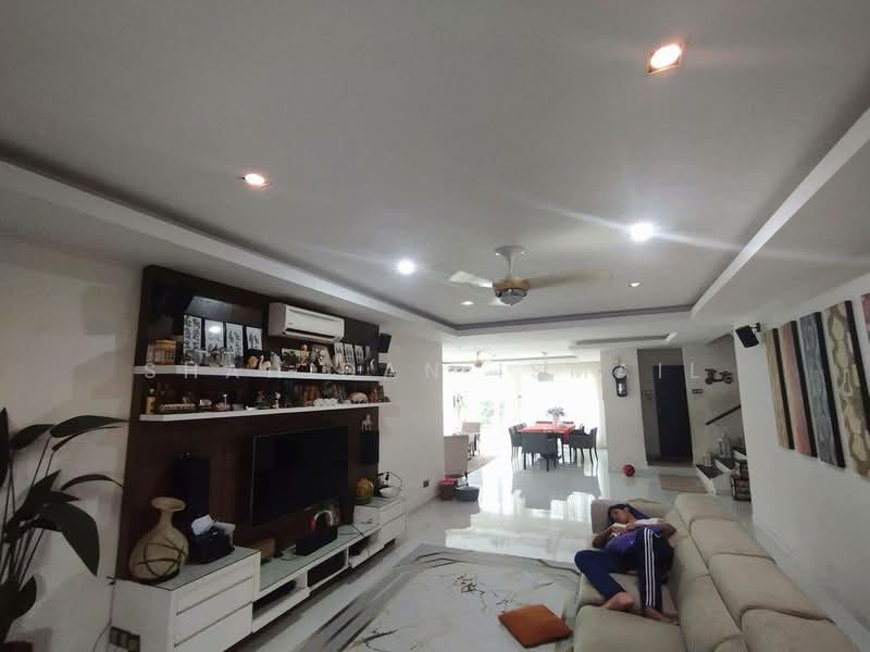 Rumah Berkembar untuk Dijual di Taman Melawati (Ulu Kelang) - Shahidan Ismail - Living Room - PropertyGuru.com.my