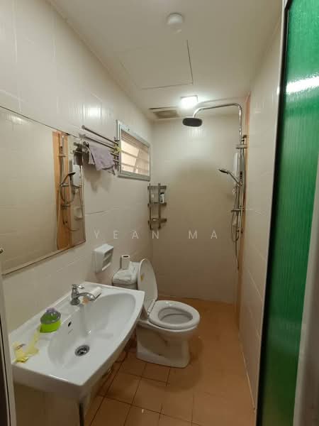 Townhouse for Sale in Batu Caves (Selangor) - Yean Ma - Bathroom - PropertyGuru.com.my