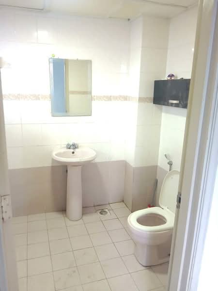 Condominium for Rent at Villa Scott - Kew . - Bathroom - PropertyGuru.com.my