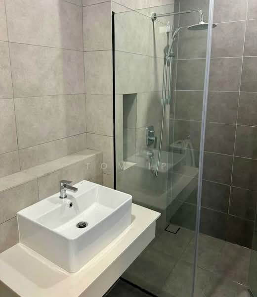 Servis Apartment untuk Disewa di SWNK Houze @ BBCC - Tom Ip - Bathroom - PropertyGuru.com.my