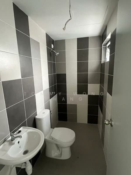 Service Residence for Rent at Residensi Mutiara Emas Kajang - Tommy Wong Phang - Bathroom - PropertyGuru.com.my