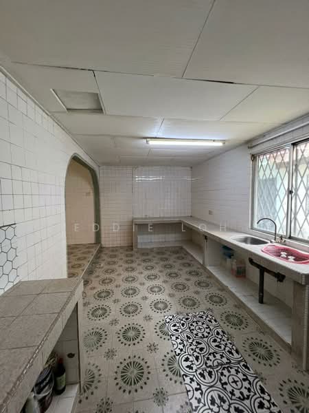 2-storey Terraced House for Sale in Taman Cempaka (Ampang) - Eddie Loh - Kitchen - PropertyGuru.com.my