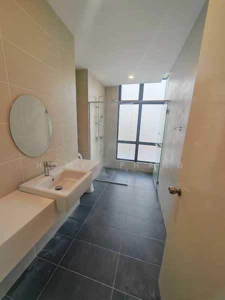 Kondominium untuk Disewa di Brezza Hill - Homer Phang - Bathroom - PropertyGuru.com.my