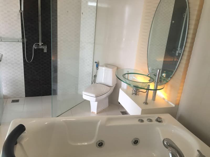 Service Residence for Rent at Pertama Residency - Kew . - Bathroom - PropertyGuru.com.my