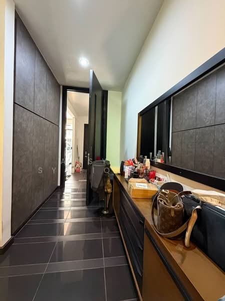 2-storey Terraced House for Sale in Denai Alam (Shah Alam) - Absyarie Syafiq Shahrin - Corridor - PropertyGuru.com.my